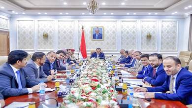 مجلس الوزراء يعقد اجتماع في عدن ويتخذ عدد من القرارات